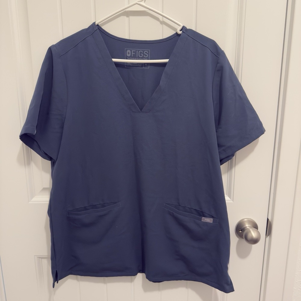 Figs Technical Collection Navy Scrub Top Front Pockets Size XL